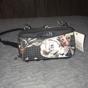 💙3/20$ Tyler Rodan Floral Handbag
